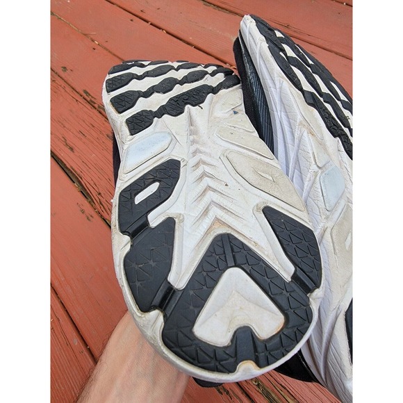 Hoka One One Clifton 8 Men’s Size 10D 1119393-BWHT Black White Running Shoes - Picture 11 of 12